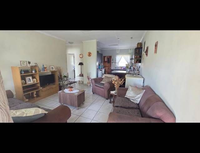 2 BEDROOM TOWNHOUSE FOR SALE IN RIVERSDALE